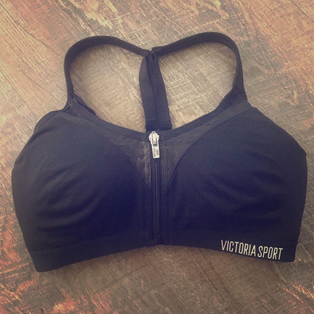 Victoria’s Secret Sports Bra Size 32D
